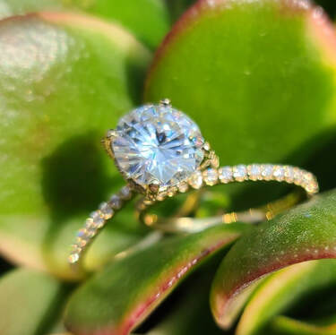 3.12ct-Round-Moissanite-Diamond-Engagement-Ring