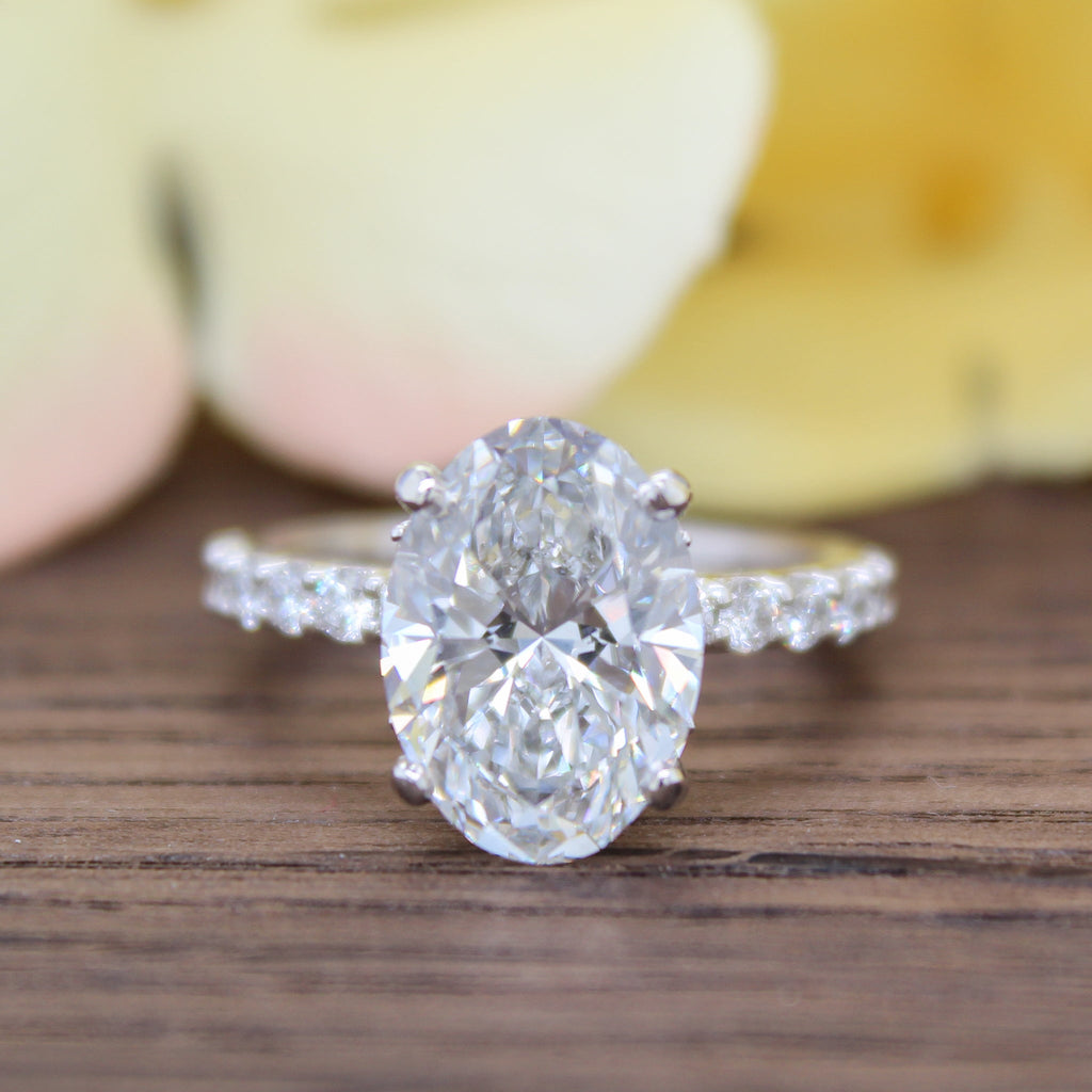 Oval vs. Round Engagement Rings