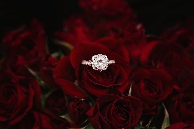 How Long to Make a Custom Engagement Ring?