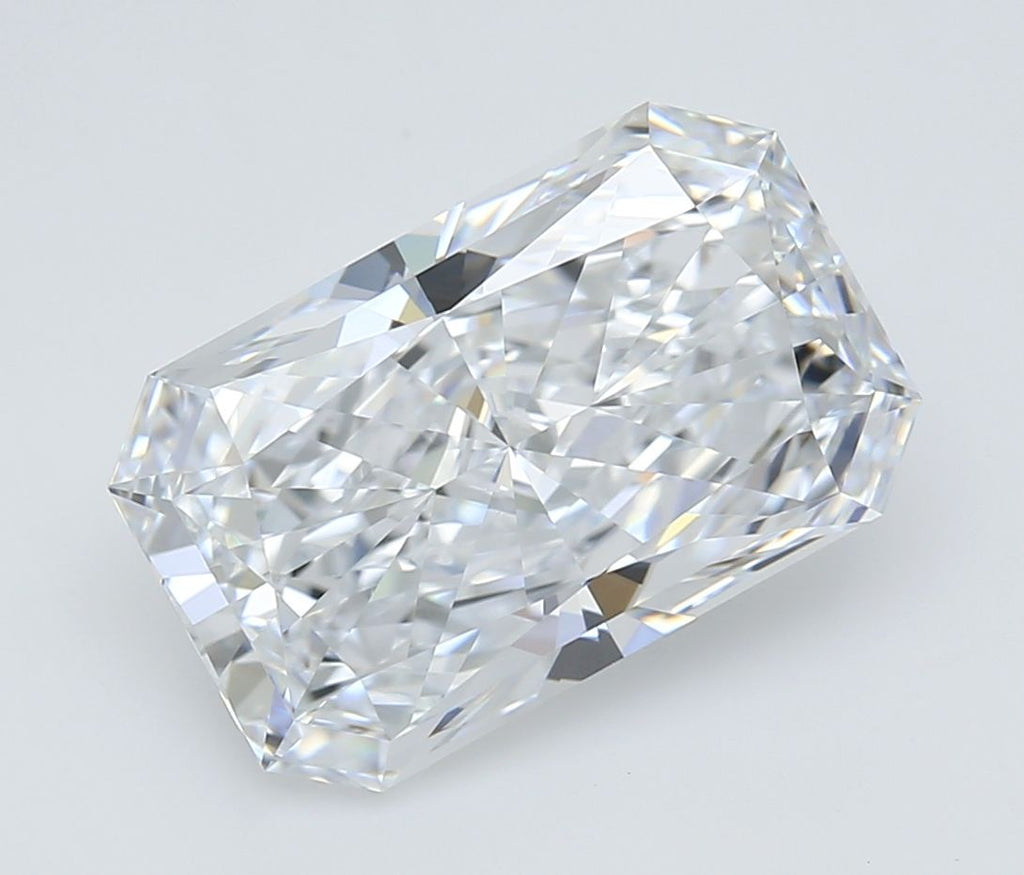 5.01 ct. E/VVS2 Radiant Lab Grown Diamond